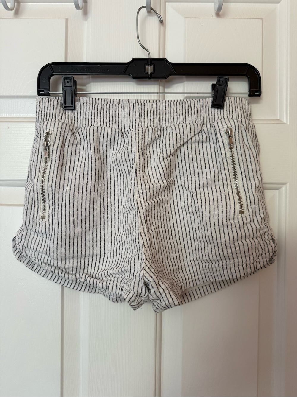 Striped Casual Pull-On Women’s Shorts - White/Black